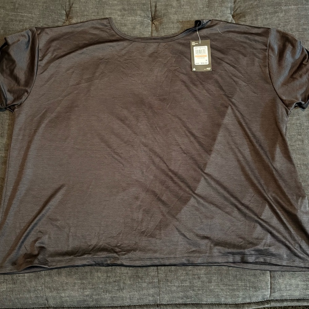 Women's *Brand New* Under Armour Work Out Top 2x